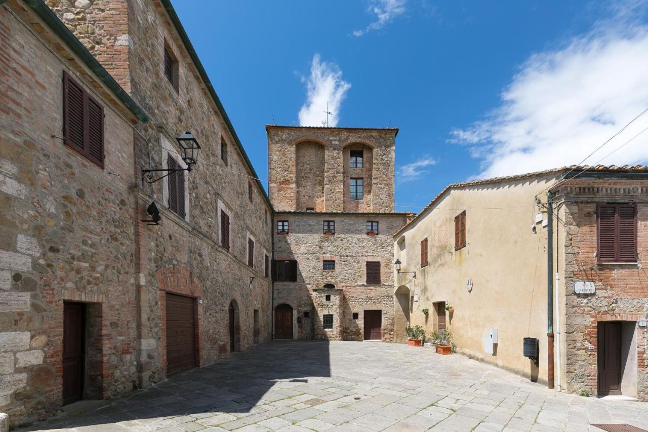 Noi2+2 Vacanze - App. Andrea Contignano Exterior photo